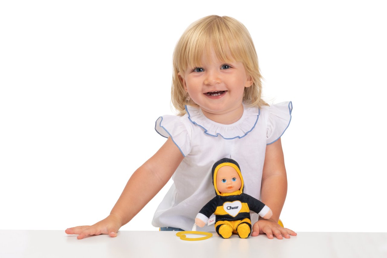 Ma petite poup&eacute;e Abeille Chicco - 1