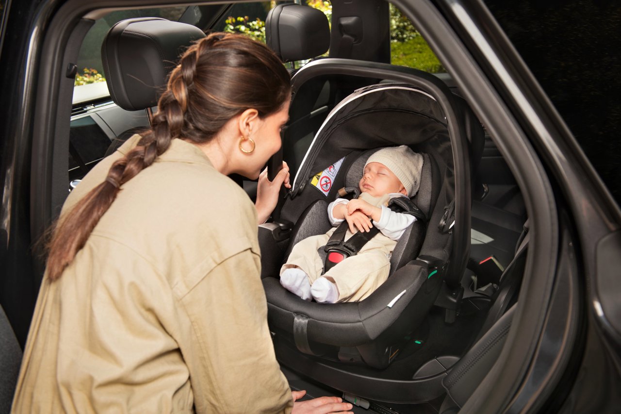 Детское автокресло автолюлька Chicco Kory I-Size, ECE R129/03 для детей от 40 до 80 см null - 1