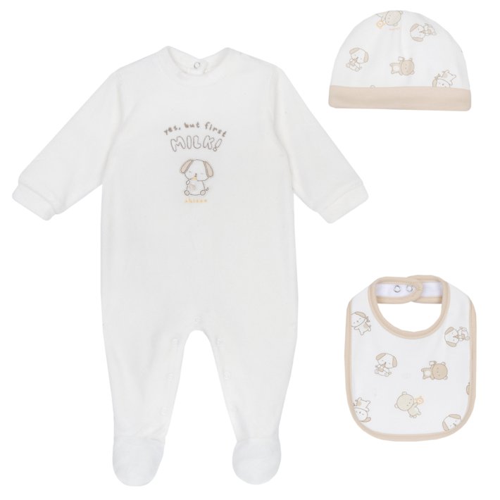 Conjunto presente com gorro e babete
