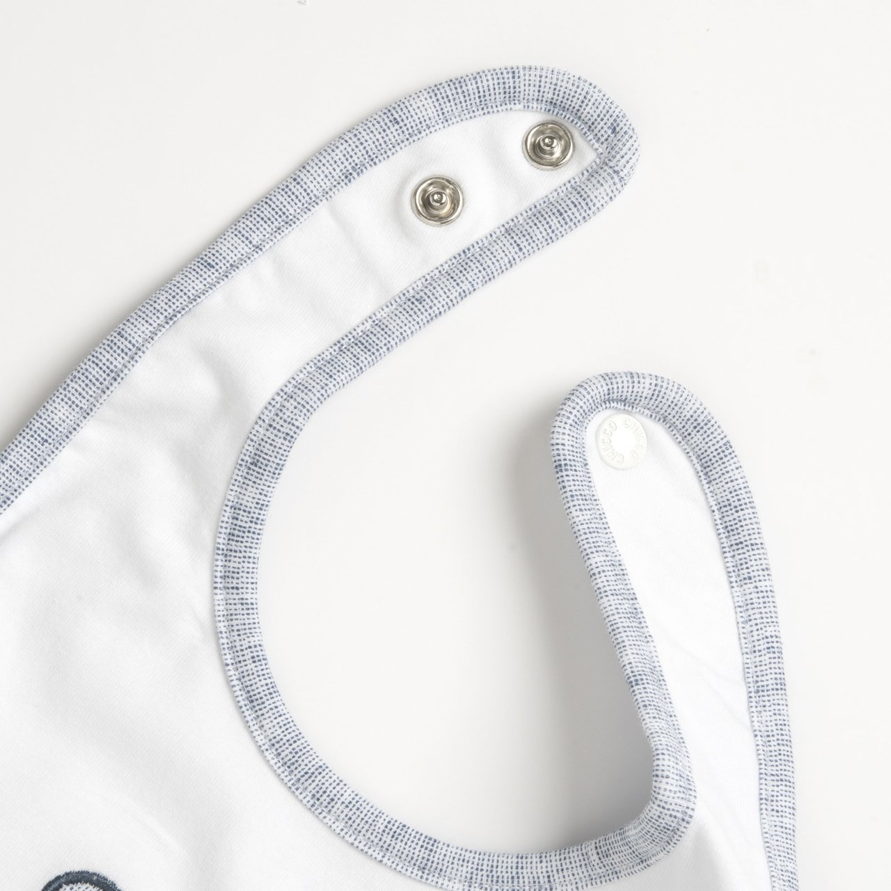 Bavaglino con ricamo Chicco - 2