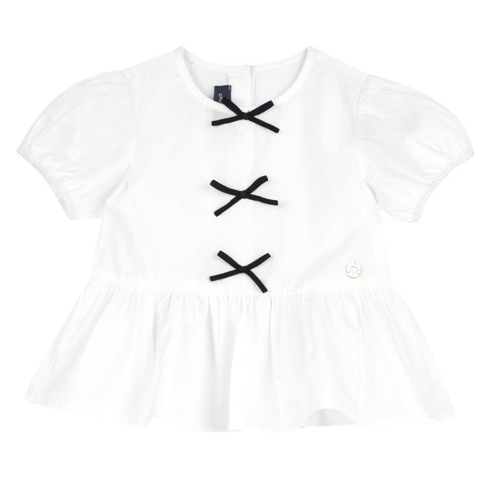 Camisa com la&ccedil;os aplicados