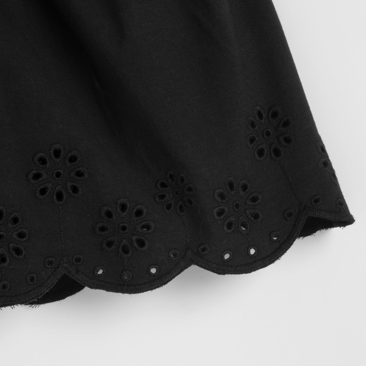 Short met broderie anglaise aan de onderkant Chicco - 2