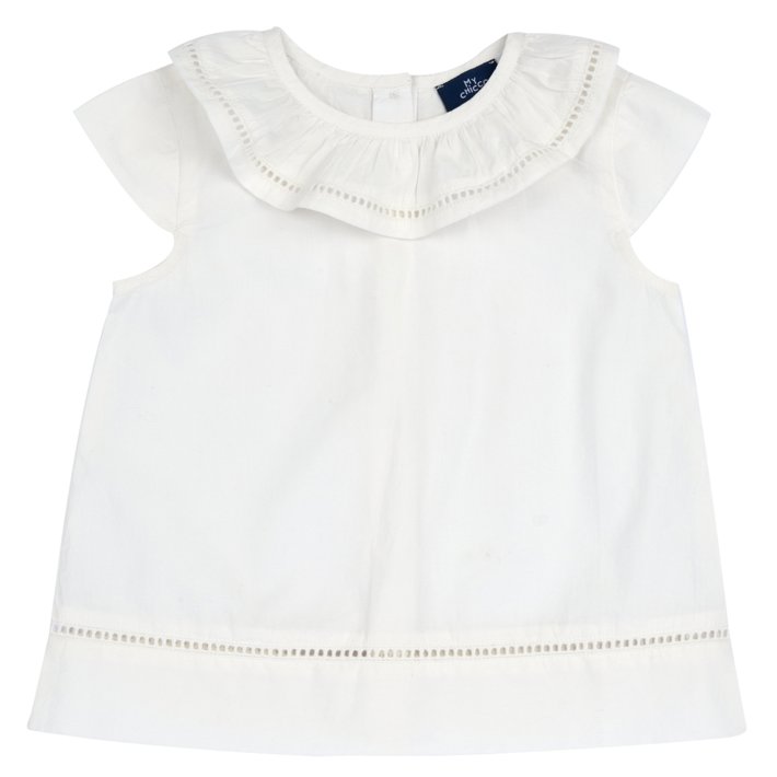 Camisa branca com recortes