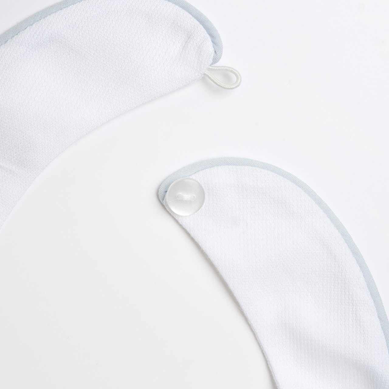 Bavaglino con ricamo Chicco - 2