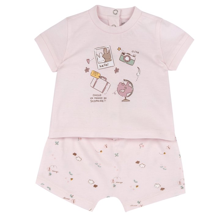 Completo maglietta e pantaloni corti