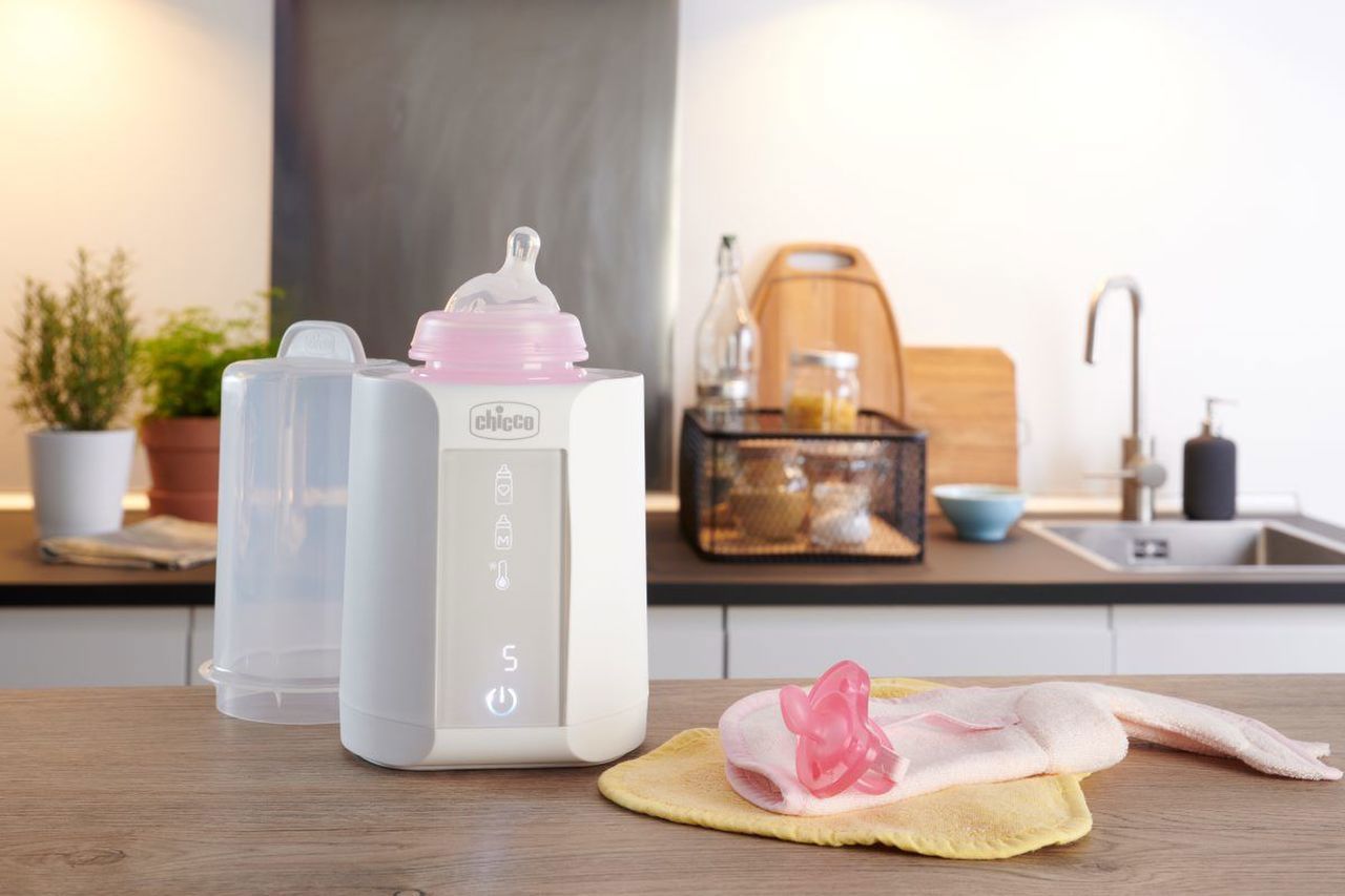Chicco Calentador digital de biberones y esterilizador para biberones,  frascos de comida para bebés y bolsas de leche, Elimina el 99.9% de los  gérmenes, 4 opciones de calefacción, Pantalla táctil digital