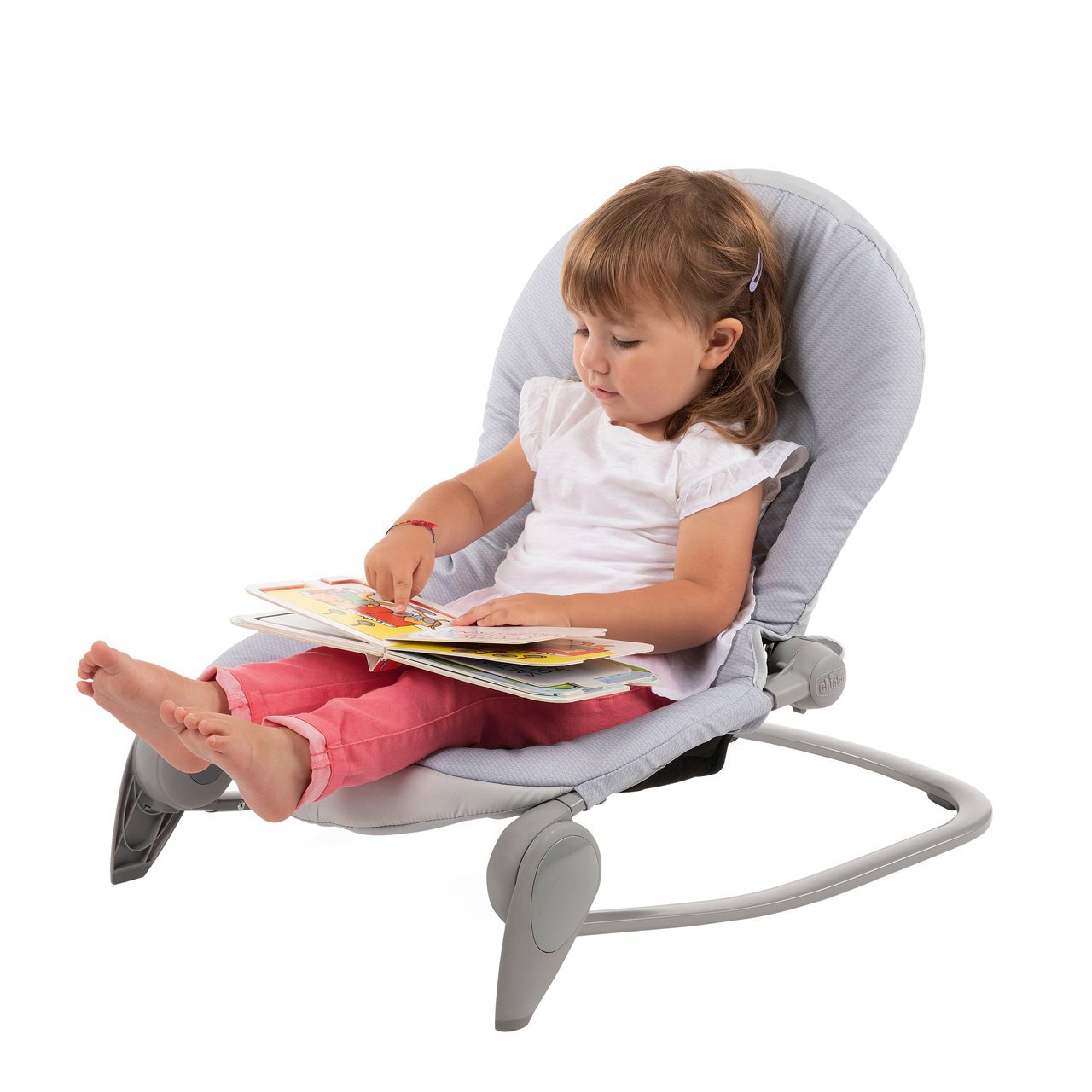 Já conhecem a nossa espreguiçadeira Relax & Play? Com movimento automático  e melodias para relaxar o bebé, promete muitas sestinhas confortáveis.  ❤️, By Chicco